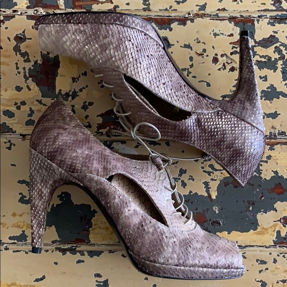 💥 STUART WEITZMAN SEXY snakeskin size 10 ½
